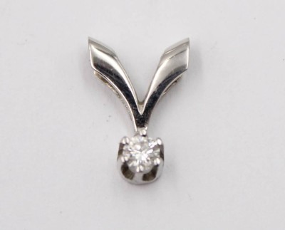 Auktion 376<br>585er WG-Anhänger mit kl. Brillant, 0,6gr., 1,3cm [1]
