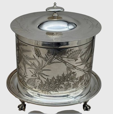 Auktion 376<br>ovales viktorianisches  Biscuit Barrel, neu versilbert und Top Zustand, H-21 cm, 19,5x16 cm [1]