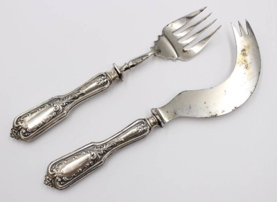 Auktion 376<br>antikes Fischvorlegebesteck, Russland, Griffe Silber -84-, Altersspuren, ca. L-20cm [1]