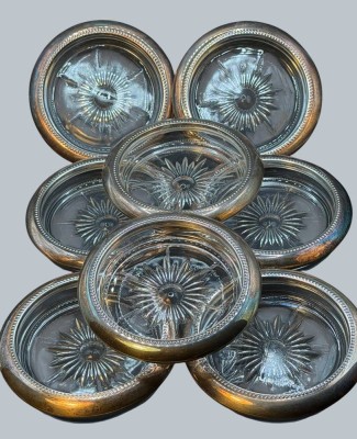 Auktion 376<br>8x gr. Glasuntersetzer mit breiten versilberten Rand, D-ca. 10 cm [1]