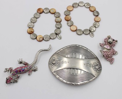 Auktion 376<br>kl. Konvolut Modeschmuck , Gürtelschnalle - Eidechse -Teddy sowie  [1]