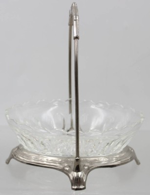 Auktion 376<br>Glasschale in versilbertem Halter im Jugendstil . [1]