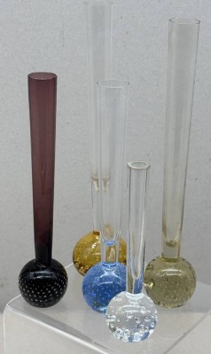 Auktion 376<br>Konvolut  5 Solifleur Glas Vasen Orchideen-Stangenvasen, H-15 bis 25,5 cm [1]
