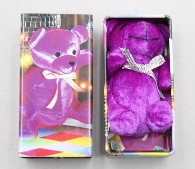 Auktion 376<br>ein Miniatur-Teddybär aus der Tiny Tins-Kollektion von Hasbro aus den 1990er/frühen 2000er Jahren [1]