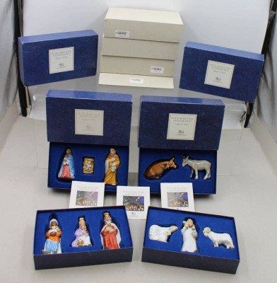 Auktion 376<br>ein Set von handbemalten Krippenfiguren aus Porzellan  für Hutschenreuther nach dem Entwurf von W. Stefan. [1]