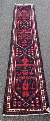 Auktion 376<br>Orient-Läufer, wohl Belutsch,  55x270 cm [1]