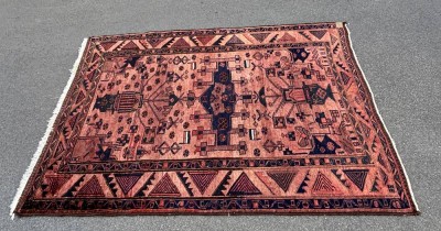 Auktion 376<br>Perser Teppich, wohl Shiraz, 144x190 cm, älter [1]