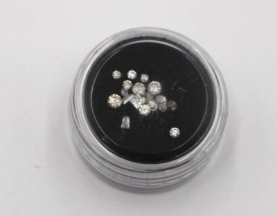 Auktion 376<br>kl. Konvolut Brillanten/Diamanten, ca. 0,68 Karat [1]
