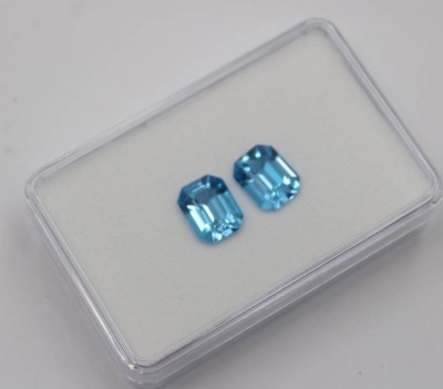 Auktion 376<br>2 tiefblaue Topase, zus. ca. 6,8 Karat [1]