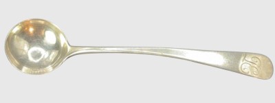 Auktion 376<br>Silber Sahnelöffel, div. Punzen, Ziermonogramm, 19.Jhd., L-9,5 cm, 7,36 gr. [1]