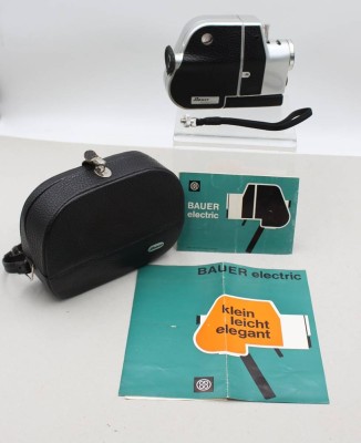 Auktion 376<br>analoge Doppel-8-Schmalfilmkamera, Bauer electric, 60er Jahre, Gebrauchsspuren, Funktion nicht geprüft [1]