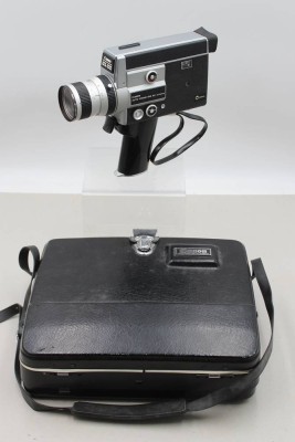 Auktion 376<br>klassische Super-8-Schmalfilmkamera,  Canon Auto Zoom 518 SV, in Koffer, Funktion nicht geprüft [1]