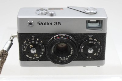 Auktion 376<br>analoge Kleinbild-Kamera Rollei 35 ,Carl Zeiss Tessar 3,5/40 mm-Objektiv, 70er Jahre, in Tasche, Funktion nicht gerüft [1]