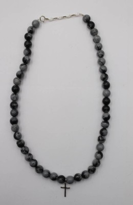 Auktion 376<br>Halskette, Schneeflocken-Obsidian, Silbermonturen, kl. Kreuzanhänger, ca. L-38cm [1]