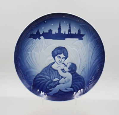 Auktion 376<br>Gedenk- und Jubiläumsteller,Royal Copenhagen und Bing & Grøndahl, 1987, ca. D-21cm [1]