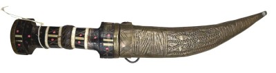 Auktion 376<br>Krummdolch Jambiya,  wohl Jemen, Holzscheide mit Messing beschlagen, L-29 cm [1]