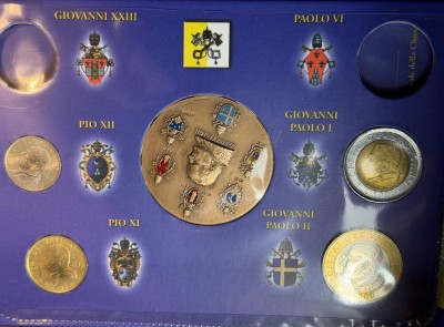 Auktion 376<br>Die letzten Münzen des Vatikans, 1929-2001 in Blister [1]