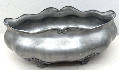 Auktion 376<br>gr. Zinn JardiniereH-14 cm, 30x24 cm [1]