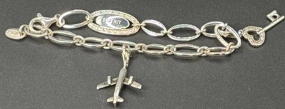 Auktion 376<br>Esprit Bettelarmband mit 2 Anhängern, Flugzeug und Schlüssel, Silber-925-, 15,29 gr. L-19 cm [1]