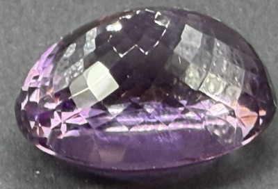 Auktion 376<br>ovaler, grosser Anethyst, 55,11 Karat, facettiert [1]