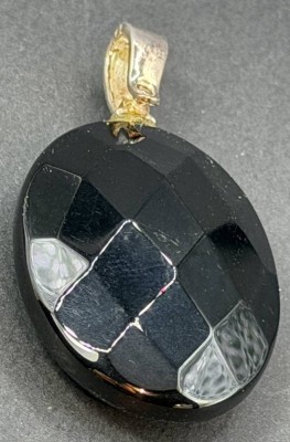 Auktion 376<br>gr. Anhänger, schwarzer Stein mit Silbermontur-925-, Stein ca. 3,8x3 cm, ca. 16 Karat [1]