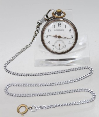 Auktion 376<br>kl. antike Taschenuhr um 1900 , Metallgehäuse, Longines Werk läuft, Altersspuren, ca. D-3,3cm [1]