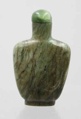Auktion 376<br>antikes chinesisches Schnupftabakfläschchen, grüner Jade- oder Nephritstein, ca. H-7cm [1]