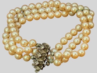 Auktion 376<br>3 reihiges Perl-Armband mit Silberschliesse-835- und 2 Stege, L-ca. 20 cm, Perlen D-0,5 cm [1]