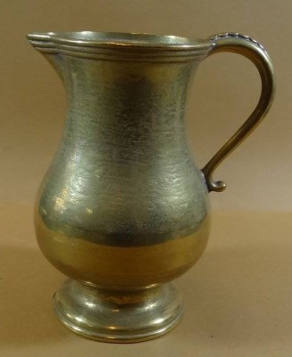 Auktion <br>Bronze Milchkrug, H-19 cm [1]