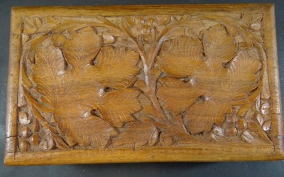 Auktion <br>Holzdose mit Shishan-Schnitzerei,  , Indien, 7x15x25 cm [1]