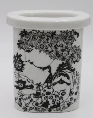 Auktion 369<br>Vase, bemalt in der Art von Wiinblad, signiert 