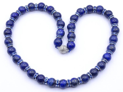 Auktion <br>Kugelförmige Lapislazuli Halskette mit Glas Zwischenelementen und Magnetverschluss, L. 47,5cm, 80,9g. [1]