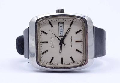 Auktion <br>Herren Armbanduhr 