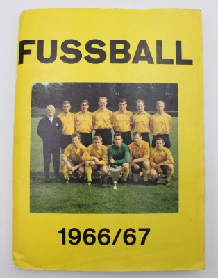 Auktion <br>Sammelalbum, Bergmann, Fußball 1966/67,  Gebrauchsspuren und kl. Läsuren, komplett [1]