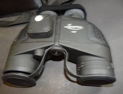 Auktion <br>Marine Fernglas Zavarius, wasserdicht und mit Kompass, in Tasche mit Beschreibung [1]