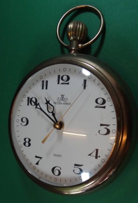 Auktion <br>Küchenuhr in Taschenuhrform, Batteriewerk läuft 