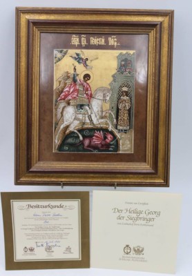 Auktion <br>Königlich priv.Tettau für Ikonenmuseum Schloss Autenried. Porzellanikone in Holzrahmen, Der Hlg. Georg, RG ca. 32 x 28cm. [1]