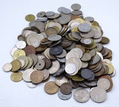 Auktion 338<br>Konvolut div Münzen aus aller Welt - 2 KG [1]