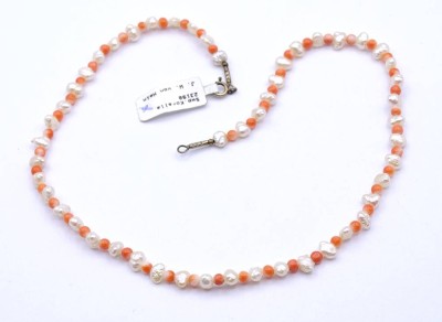 Auktion <br>Süßwasserperlen Halskette mit Koralle, Silberschließe 925/000, L. 38cm, 8,5g. [1]