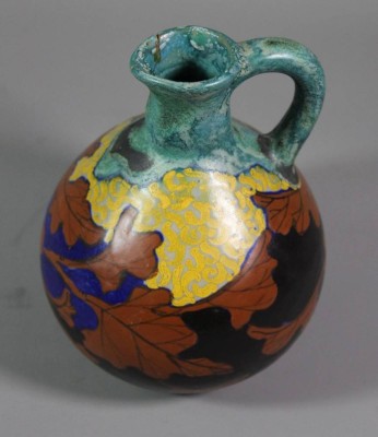 Auktion <br>kl, Henkelvase, wohl Gouda, Niederlande, Hals geklebt, H-12,5cm. [1]