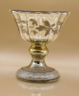 Auktion <br>kl. Bauernsilber-Tafelaufsatz, älter, florales Dekor, H-11cm D-10cm. [1]