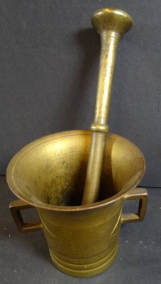 Auktion <br>Bronze Mörser mit Pistell, H-9,5 cm [1]