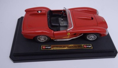 Burago Ferrari Testa Rossa 250, ein Hinterrad defekt, [1]
