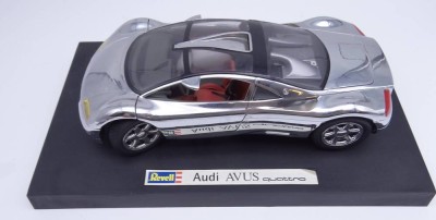 Audi Avus chrom Revell 1:18 [1]