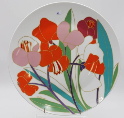 Auktion 340<br>gr. Wandplatte, Rosenthal studio-linie, florales Dekor, sign. W.Bauer, D-33cm. [1]