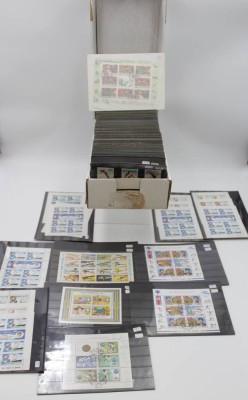 Auktion 340<br>Konvolut von ca. 400 div. Steckkarten mit Marken, Alle Welt. [1]