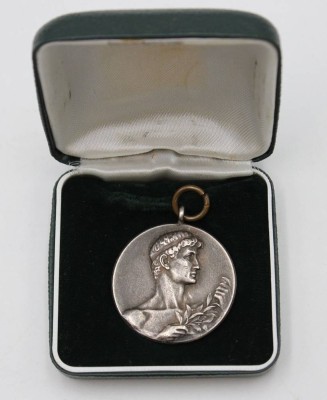 Auktion 340<br>Andenken-Medaille von 1929, Handballmanschaft des T.K.S. v. 1923 Seelze, in Etui, D-3,4cm. [1]