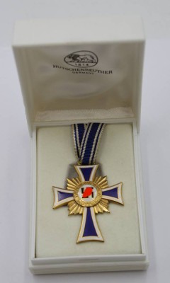 Auktion 340<br>Mutterkreuz in Gold, 3. Reich [1]