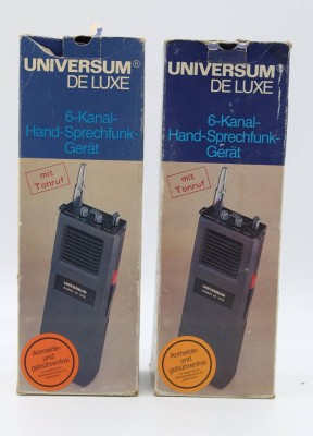Auktion 369<br>2x Funkgeräte, Universum DeLuxe, orig. Karton, 6 Kanal, laut Einlieferer funktionstüchtig, ohne Ladekabel [1]
