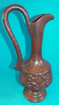 Auktion <br>Keramik-Henkelkrug, H-34 cm [1]